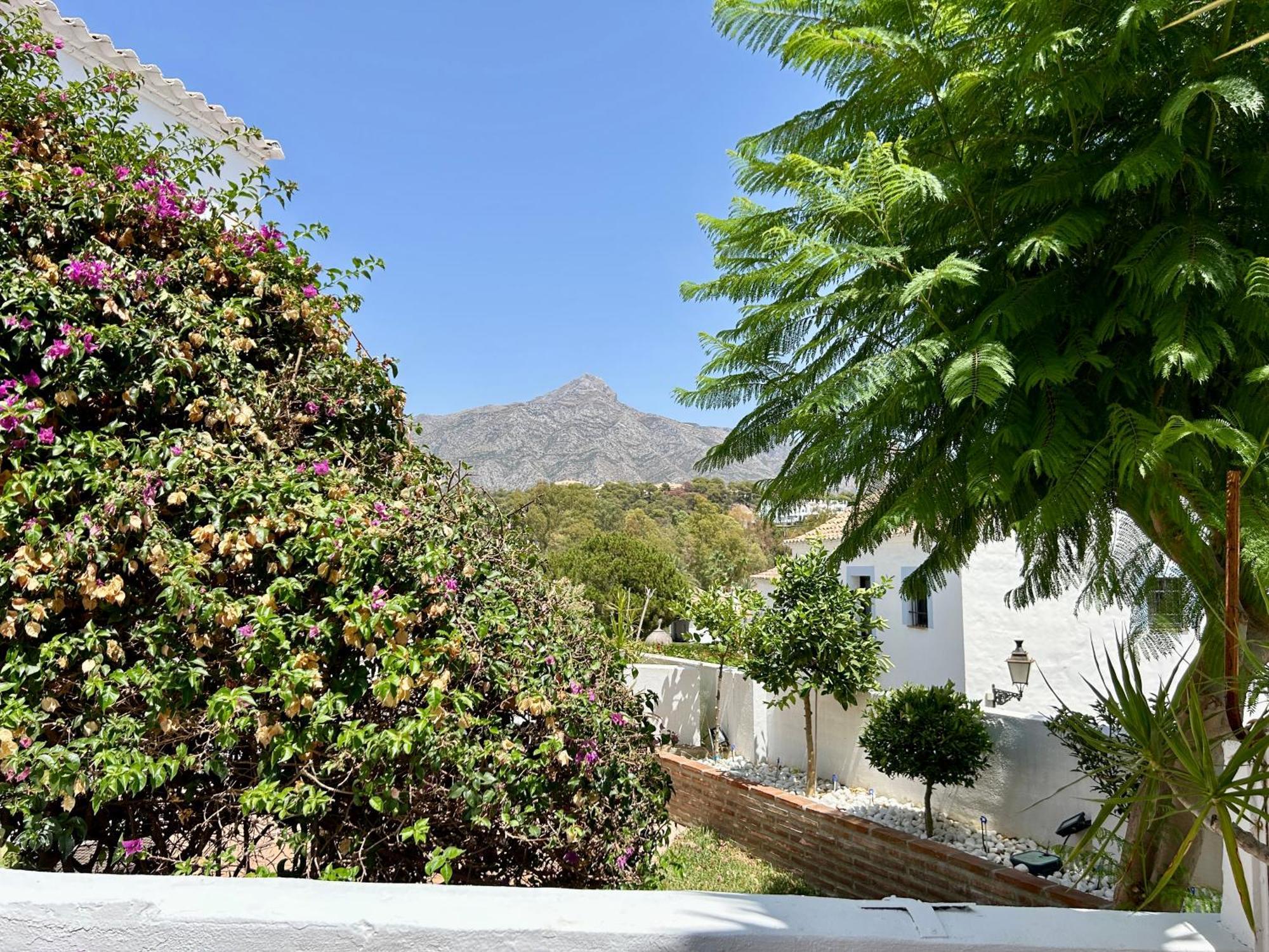 Casa de Férias House In Surrounded By Golf Courses Marbella